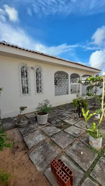 Foto 1 de Casa com 3 Quartos à venda, 241m² em Neópolis, Natal