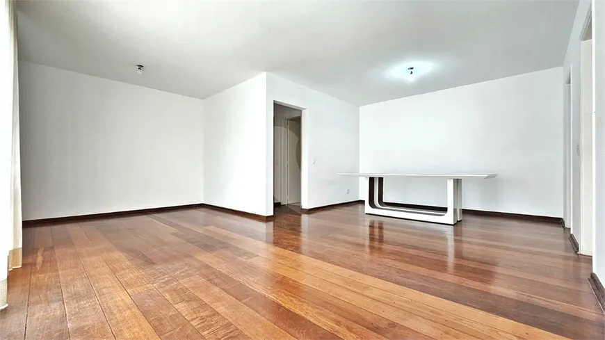 Foto 1 de Apartamento com 3 Quartos à venda, 125m² em Morumbi, São Paulo