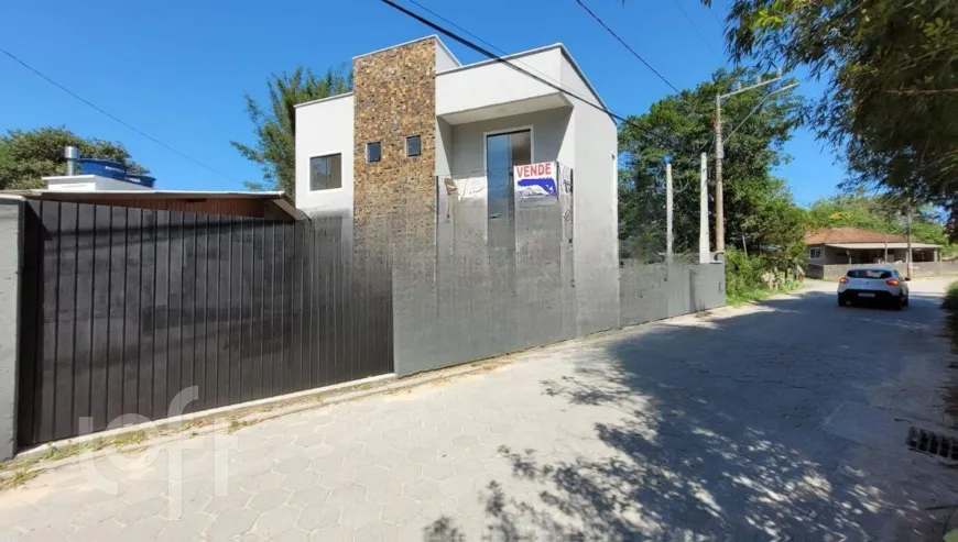 Foto 1 de Casa com 3 Quartos à venda, 120m² em Rio Tavares, Florianópolis