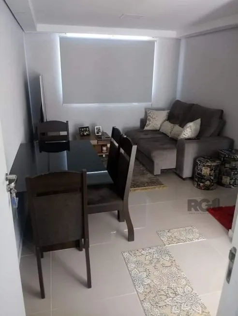 Foto 1 de Apartamento com 2 Quartos à venda, 42m² em Sarandi, Porto Alegre