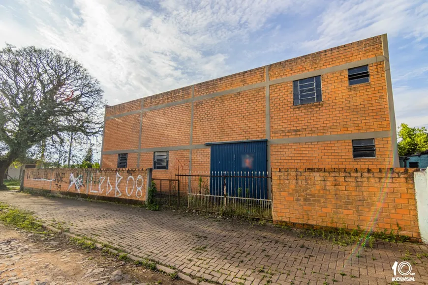 Foto 1 de Galpão/Depósito/Armazém à venda, 242m² em Feitoria, São Leopoldo