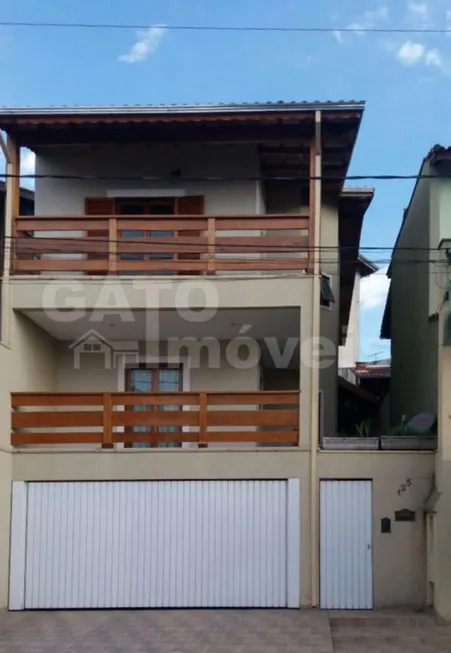 Foto 1 de Casa com 3 Quartos para venda ou aluguel, 234m² em Jordanésia, Cajamar