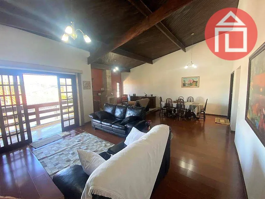 Foto 1 de Casa com 3 Quartos à venda, 391m² em Vila Mota, Bragança Paulista