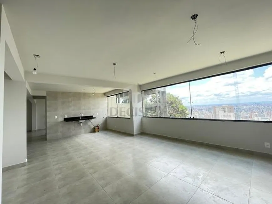 Foto 1 de Casa com 4 Quartos à venda, 391m² em Comiteco, Belo Horizonte