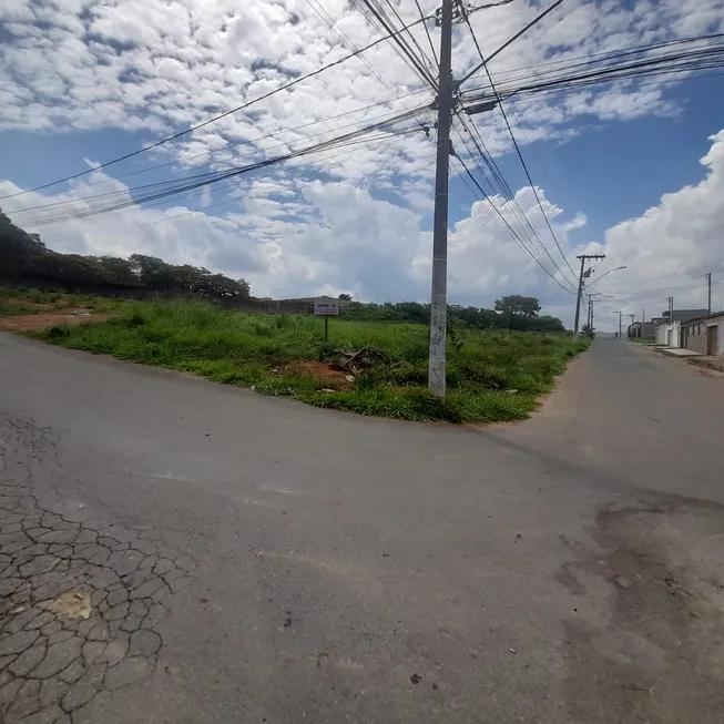 Foto 1 de Lote/Terreno à venda, 360m² em Morro do Claro, Sete Lagoas