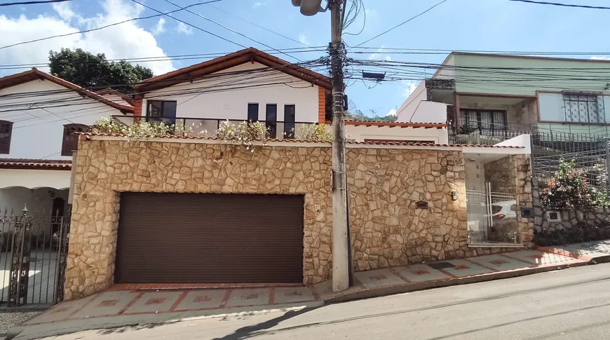 Foto 1 de Casa com 3 Quartos à venda, 354m² em Paineiras, Juiz de Fora