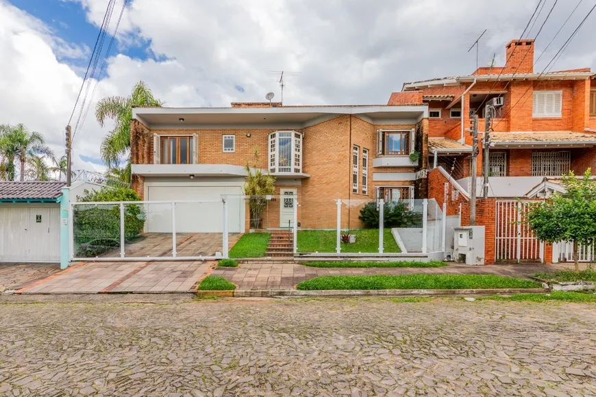 Foto 1 de Casa com 3 Quartos à venda, 338m² em São José, São Leopoldo