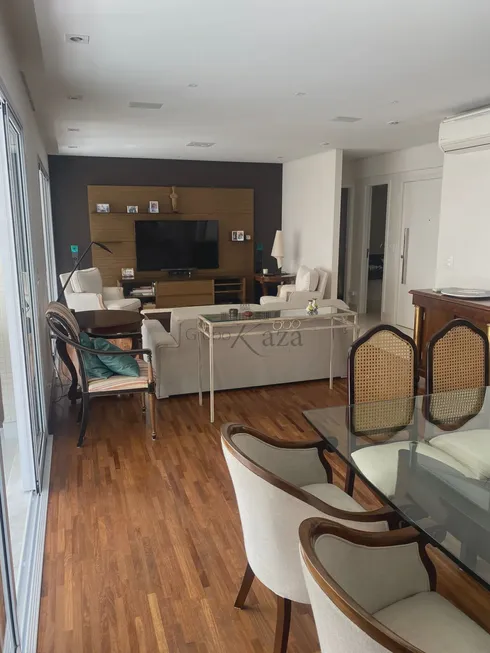 Foto 1 de Apartamento com 3 Quartos à venda, 153m² em Moema, São Paulo