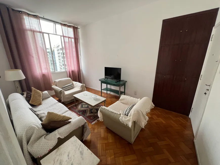 Foto 1 de Apartamento com 3 Quartos à venda, 100m² em Copacabana, Rio de Janeiro