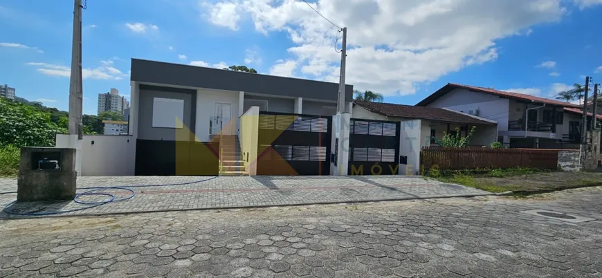 Foto 1 de Sobrado com 3 Quartos à venda, 263m² em Velha, Blumenau