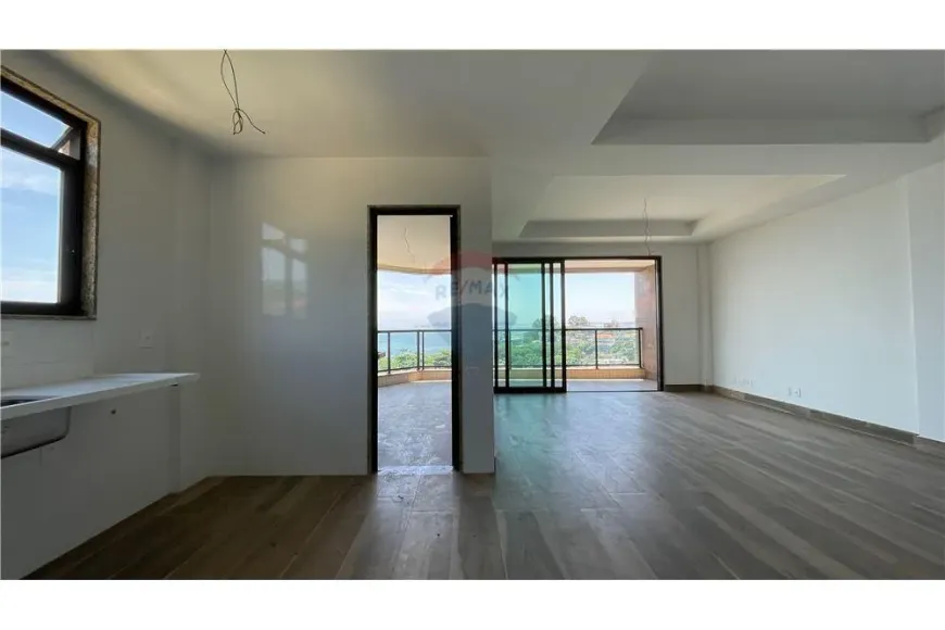 Foto 1 de Apartamento com 4 Quartos à venda, 135m² em Ribeira, Rio de Janeiro
