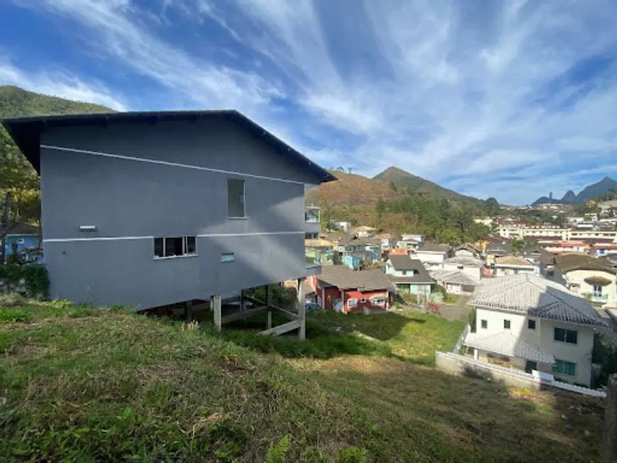 Foto 1 de Lote/Terreno à venda, 242m² em Tijuca, Teresópolis