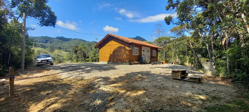 Foto 1 de Fazenda/Sítio com 2 Quartos à venda, 60m² em Alta da Varginha, São Pedro de Alcântara