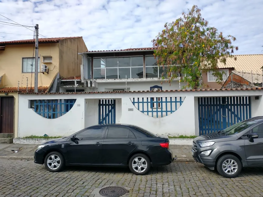 Foto 1 de Casa com 3 Quartos à venda, 243m² em Jardim Flamboyant, Cabo Frio