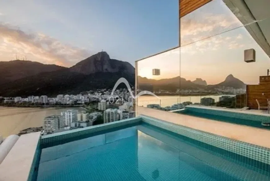 Foto 1 de Cobertura com 3 Quartos à venda, 224m² em Lagoa, Rio de Janeiro