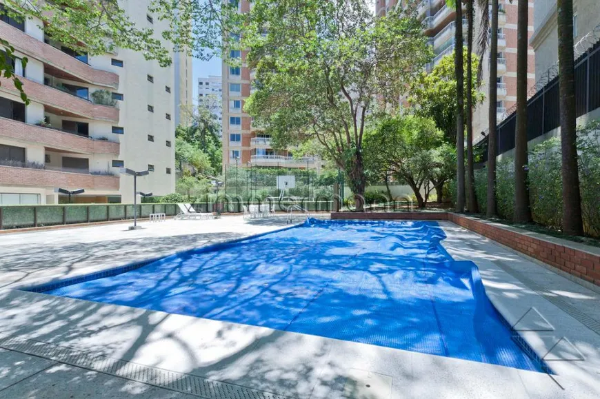 Foto 1 de Apartamento com 4 Quartos à venda, 378m² em Pacaembu, São Paulo