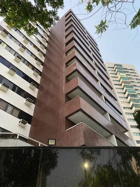 Foto 1 de Apartamento com 4 Quartos à venda, 190m² em Casa Forte, Recife