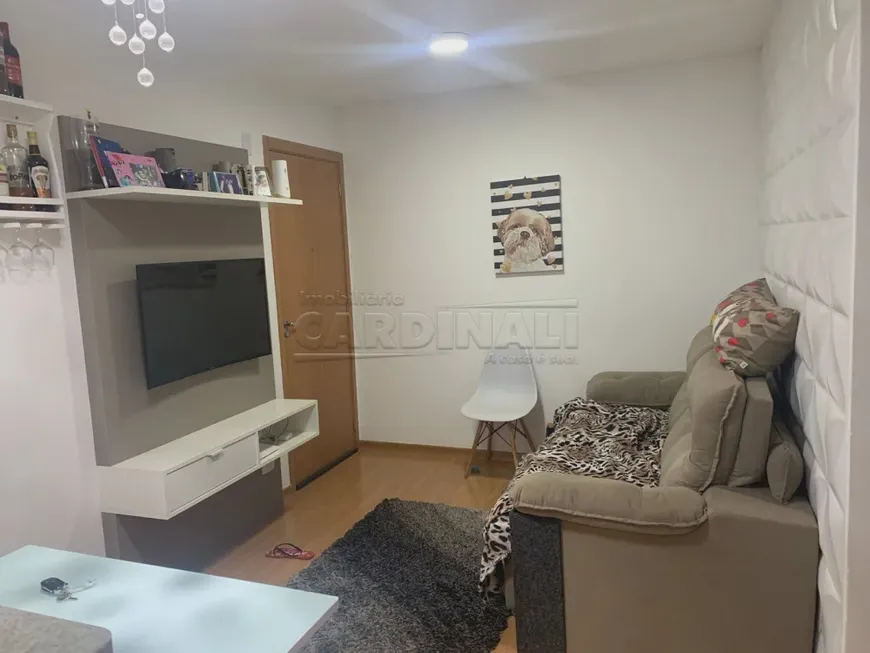 Foto 1 de Apartamento com 2 Quartos à venda, 40m² em Jardim Embare, São Carlos