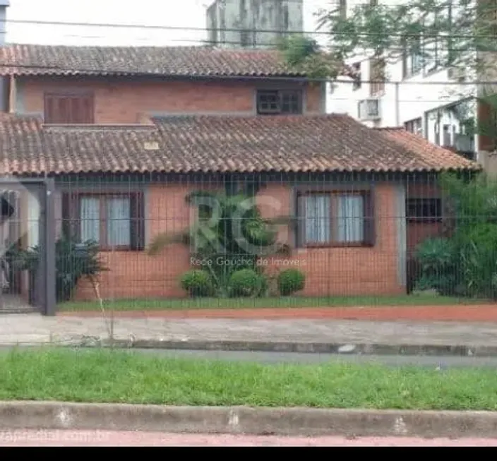 Foto 1 de Casa com 3 Quartos à venda, 219m² em Jardim Itú Sabará, Porto Alegre