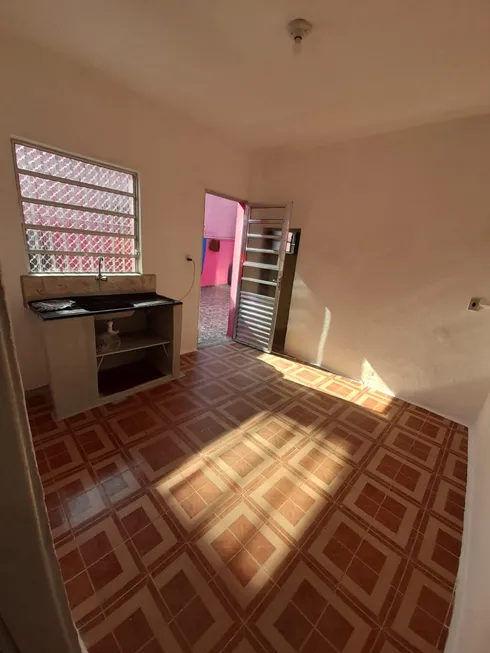 Foto 1 de Casa com 1 Quarto para alugar, 30m² em Jardim Tietê, São Paulo