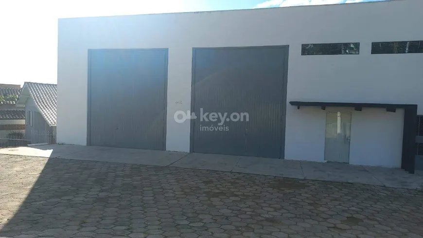 Foto 1 de Galpão/Depósito/Armazém para alugar, 449m² em São João Margem Esquerda, Tubarão