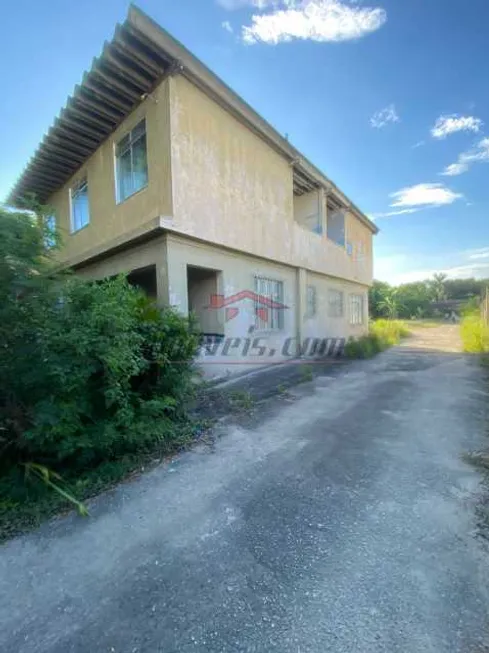 Foto 1 de Lote/Terreno à venda, 3950m² em Taquara, Rio de Janeiro