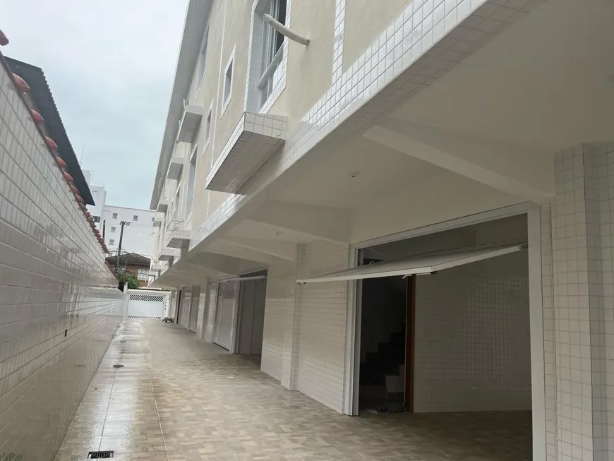 Foto 1 de Casa com 3 Quartos à venda, 133m² em Marapé, Santos