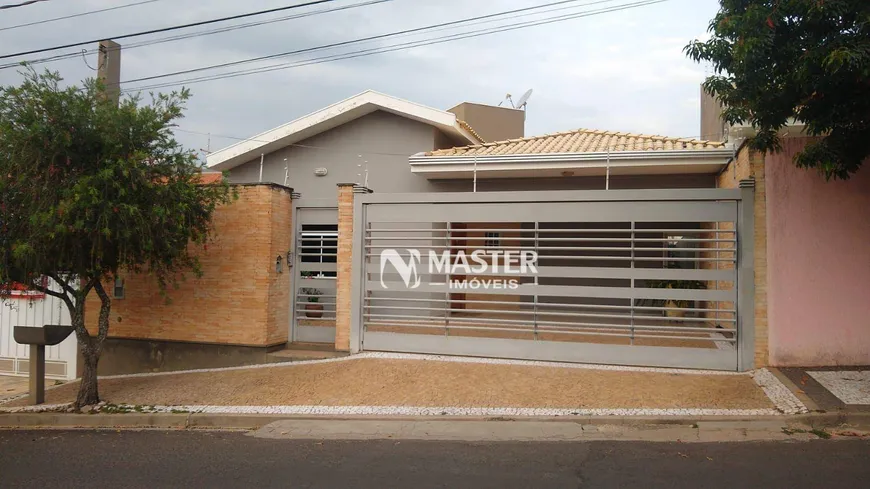 Foto 1 de Casa com 3 Quartos à venda, 200m² em Parque das Esmeraldas, Marília
