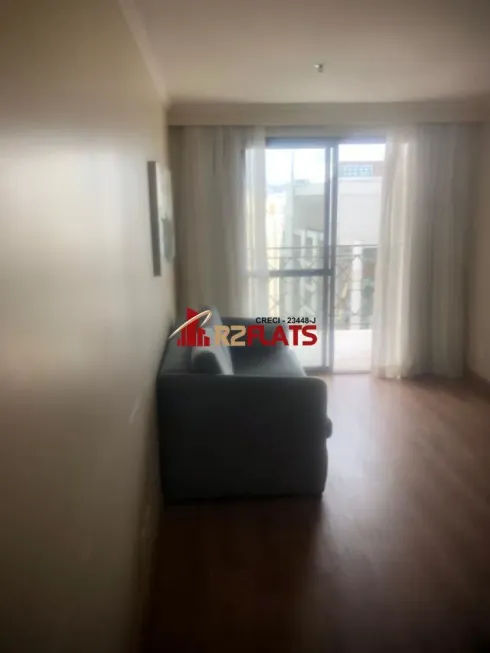 Foto 1 de Flat com 2 Quartos à venda, 50m² em Vila Olímpia, São Paulo