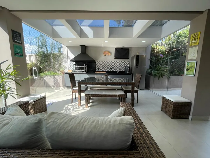 Foto 1 de Casa de Condomínio com 4 Quartos à venda, 305m² em Alphaville Residencial 3, Santana de Parnaíba