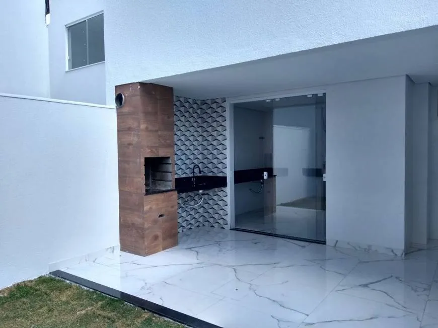 Foto 1 de Casa com 3 Quartos à venda, 160m² em Santa Mônica, Belo Horizonte