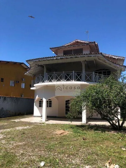 Foto 1 de Sobrado com 5 Quartos para venda ou aluguel, 530m² em Sumaré, Caraguatatuba