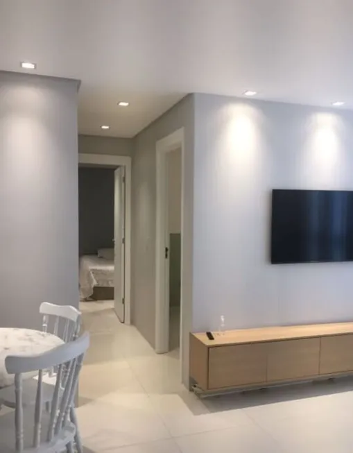 Foto 1 de Apartamento com 2 Quartos à venda, 45m² em Buraquinho, Lauro de Freitas