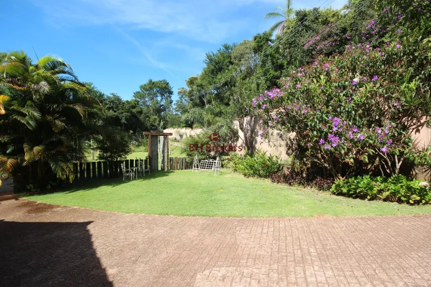 Foto 1 de Casa de Condomínio com 4 Quartos à venda, 780m² em Jardins de Petropolis, Nova Lima