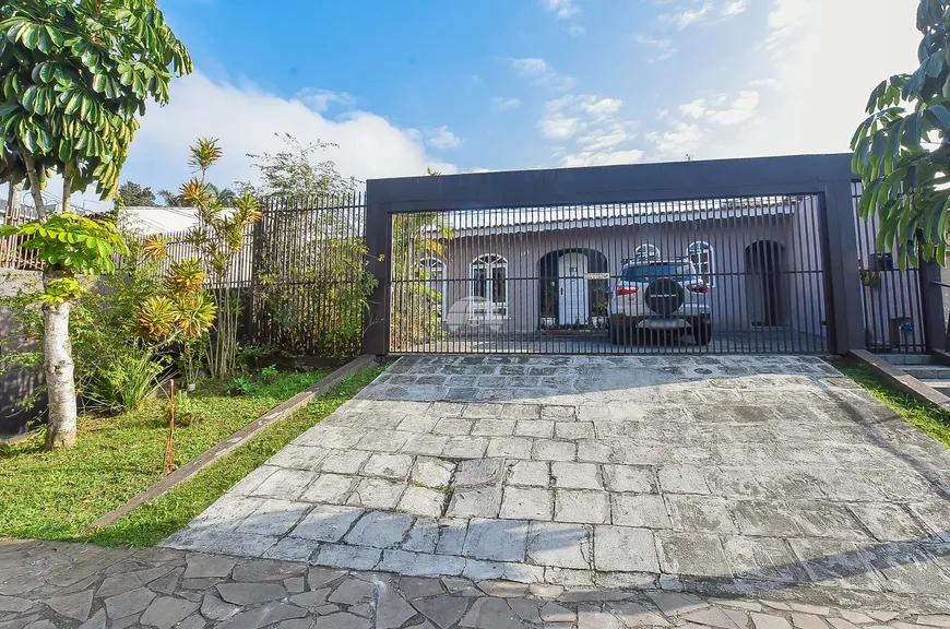 Foto 1 de Sobrado com 3 Quartos à venda, 140m² em Alto Boqueirão, Curitiba