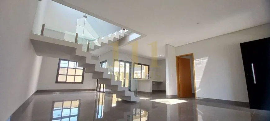 Foto 1 de Casa de Condomínio com 4 Quartos à venda, 235m² em Loteamento Floresta, São José dos Campos