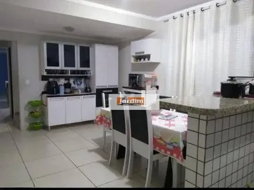 Foto 1 de Sobrado com 3 Quartos à venda, 250m² em Nova Petrópolis, São Bernardo do Campo