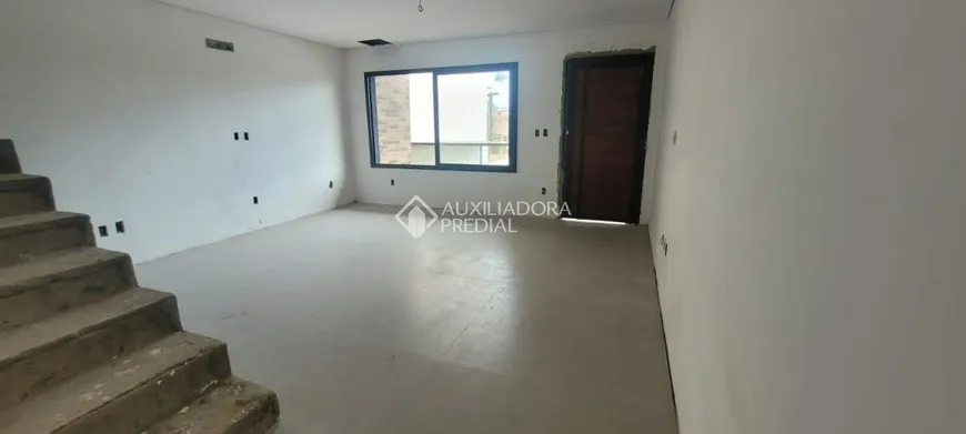 Foto 1 de Casa com 3 Quartos à venda, 210m² em Chácara das Pedras, Porto Alegre