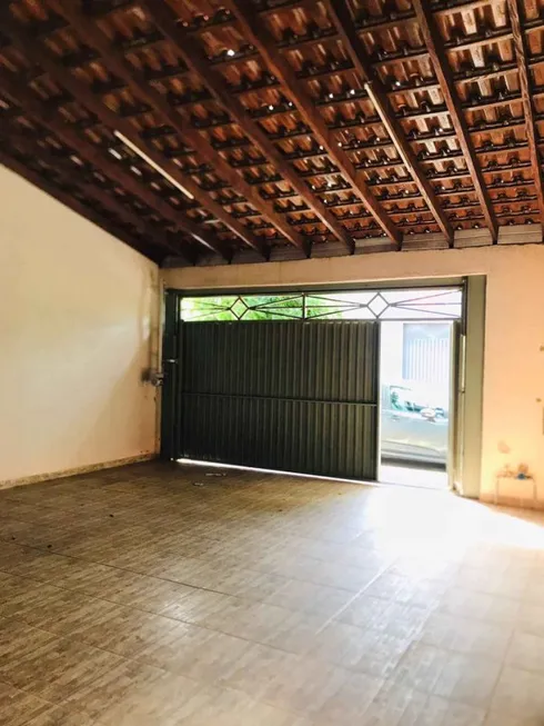 Foto 1 de Casa com 3 Quartos à venda, 130m² em Parque Santa Edwiges, Bauru