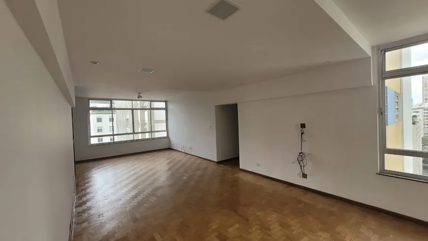 Foto 1 de Apartamento com 3 Quartos para alugar, 168m² em Cerqueira César, São Paulo