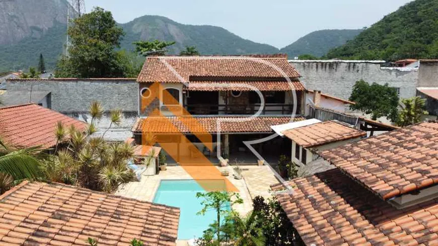 Foto 1 de Casa com 3 Quartos à venda, 268m² em Recanto De Itaipuacu, Maricá