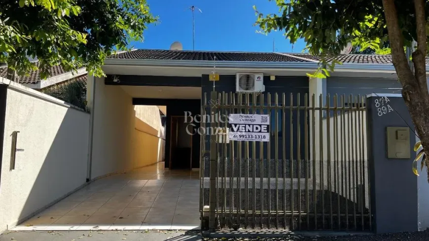 Foto 1 de Casa com 2 Quartos à venda, 69m² em Jardim Atami, Maringá