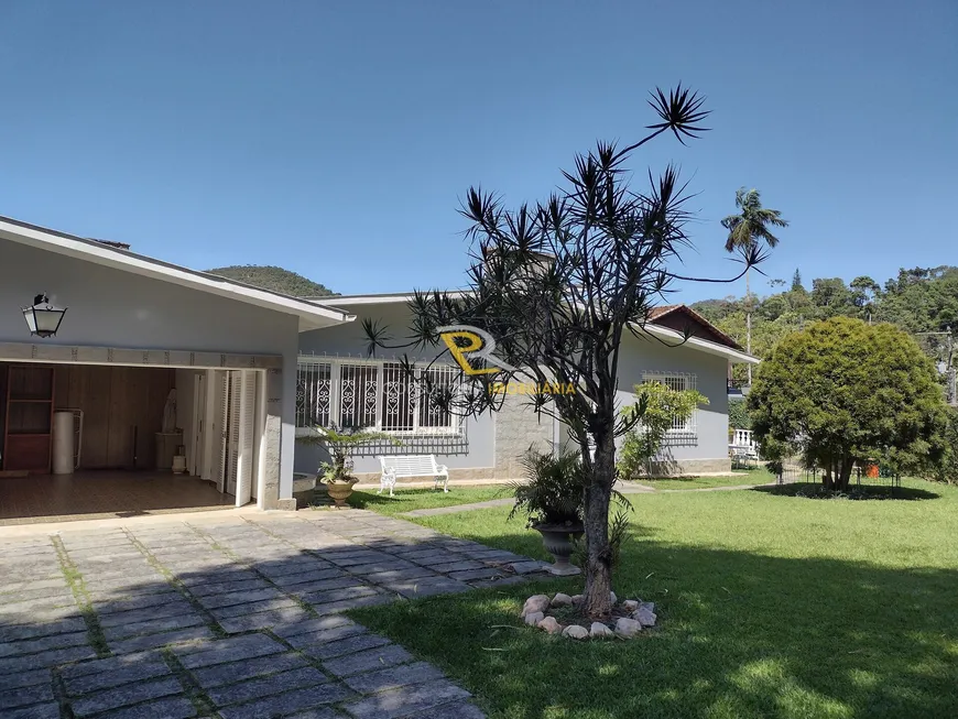 Foto 1 de Casa com 4 Quartos à venda, 520m² em Bingen, Petrópolis