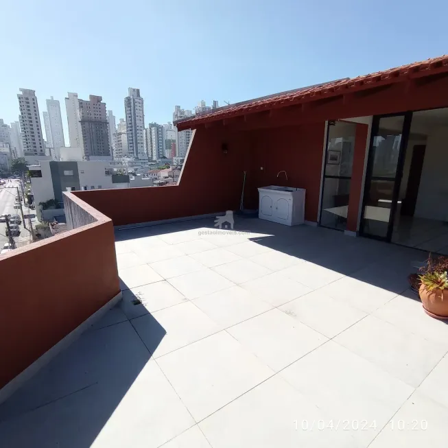 Foto 1 de Apartamento com 3 Quartos para alugar, 150m² em Centro, Balneário Camboriú