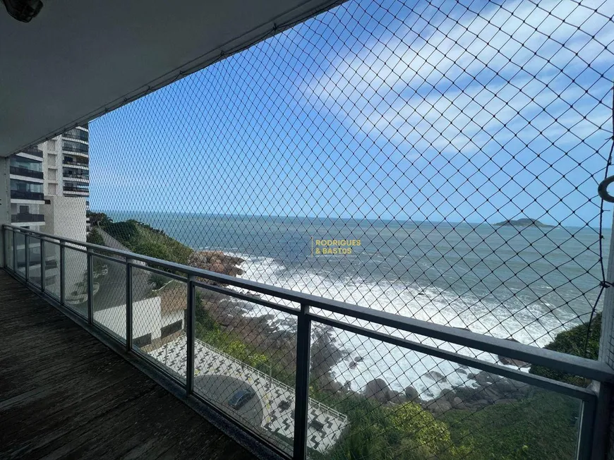 Foto 1 de Apartamento com 3 Quartos à venda, 130m² em Jardim Astúrias, Guarujá