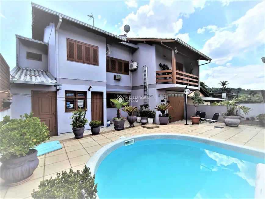 Foto 1 de Casa com 3 Quartos à venda, 305m² em Sol Nascente, Estância Velha