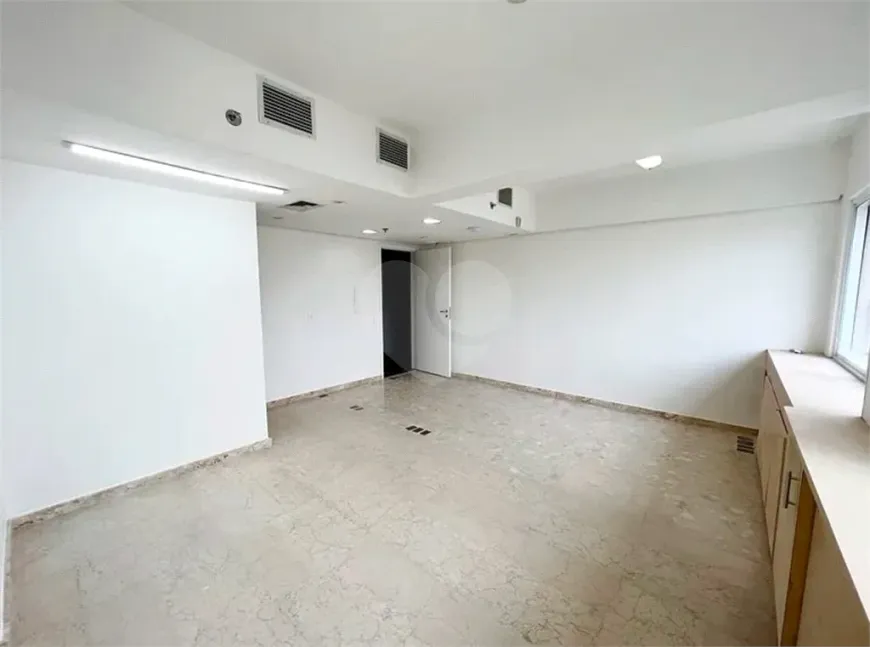 Foto 1 de Sala Comercial à venda, 138m² em Liberdade, São Paulo