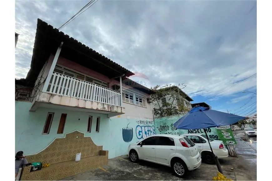 Foto 1 de Casa com 4 Quartos à venda, 253m² em Itapuã, Salvador