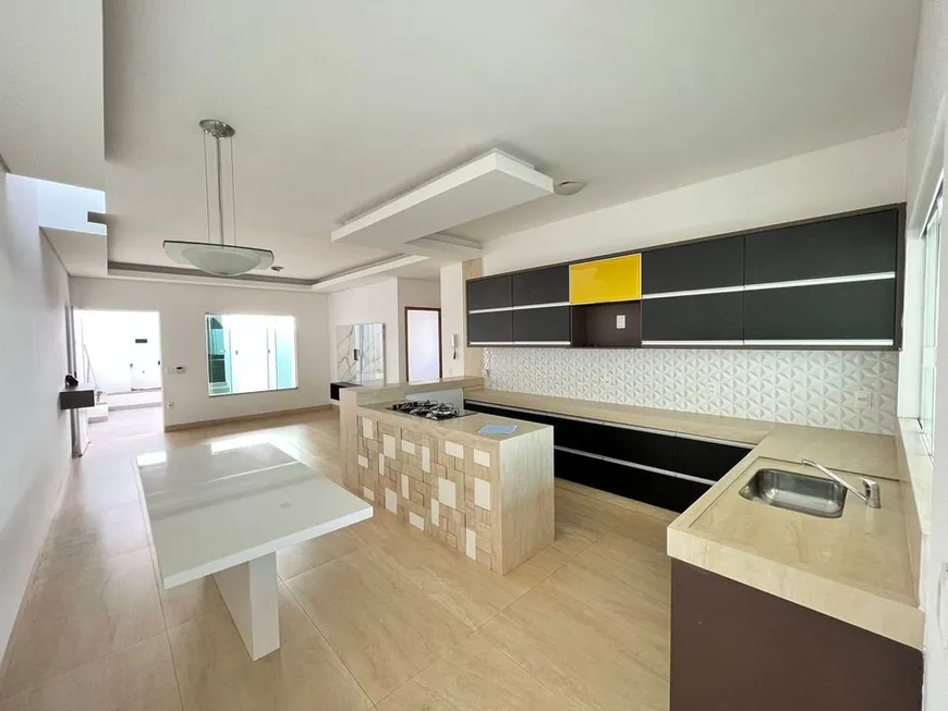 Foto 1 de Casa com 2 Quartos à venda, 170m² em Zona Sul, Uberlândia