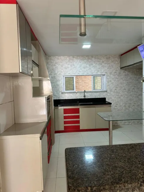 Foto 1 de Casa com 6 Quartos à venda, 229m² em BOA VISTA, Fortaleza